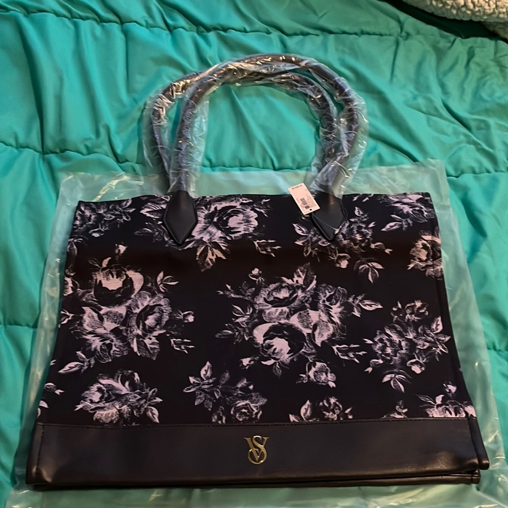 Victoria’s Secret book bag